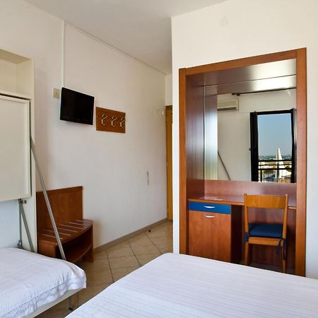 Hotel Frank Лидо ди Йезоло Стая снимка