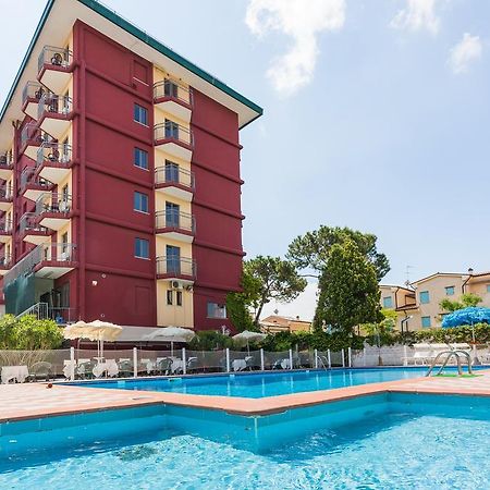 Hotel Frank Лидо ди Йезоло Екстериор снимка