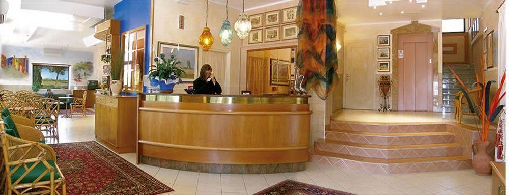 Hotel Frank Лидо ди Йезоло Екстериор снимка
