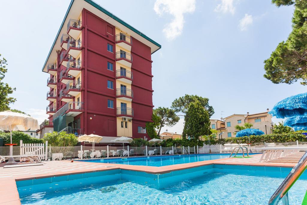Hotel Frank Лидо ди Йезоло Екстериор снимка
