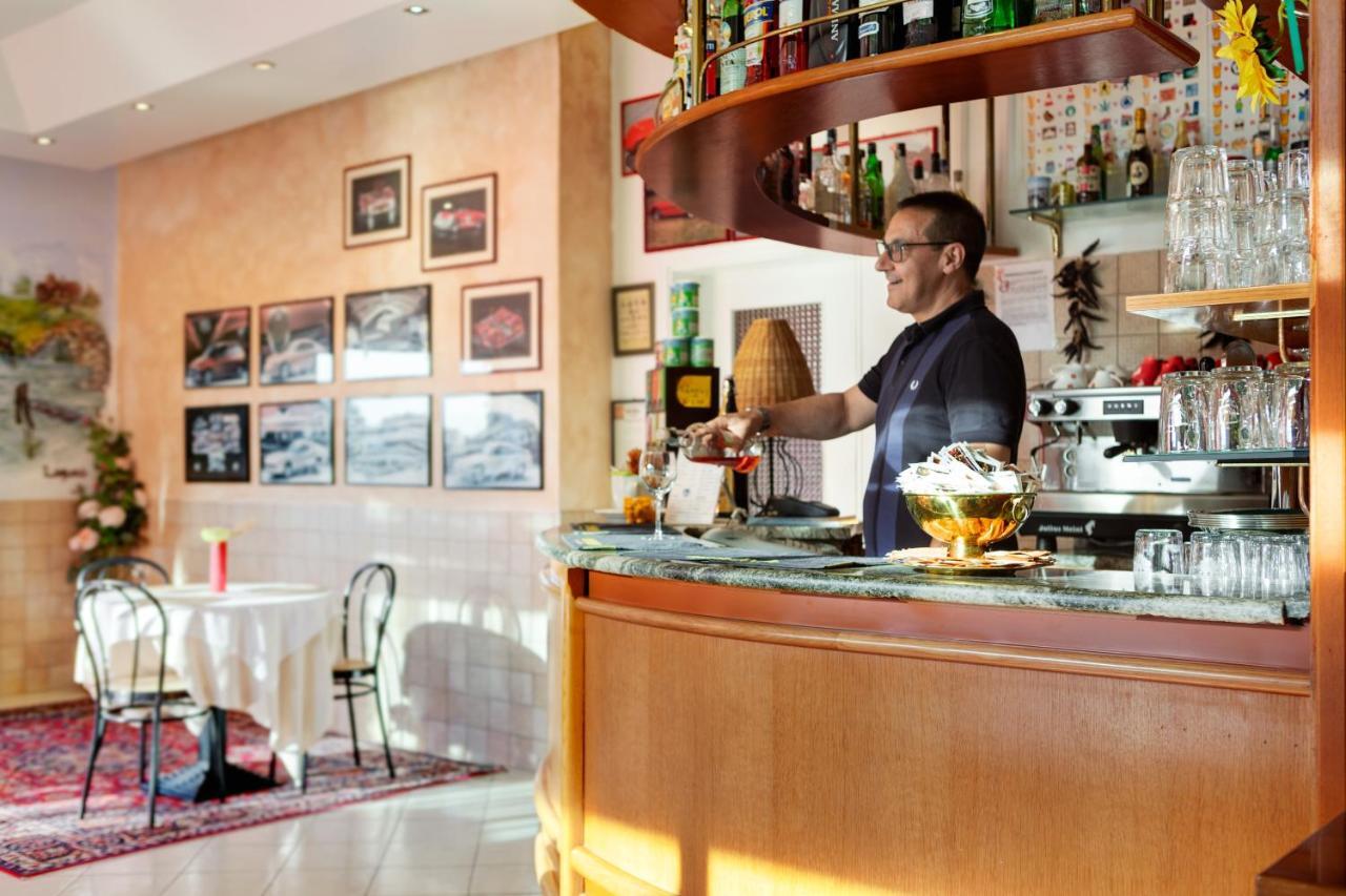 Hotel Frank Лидо ди Йезоло Екстериор снимка